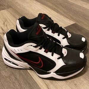 Nike Air monarchs